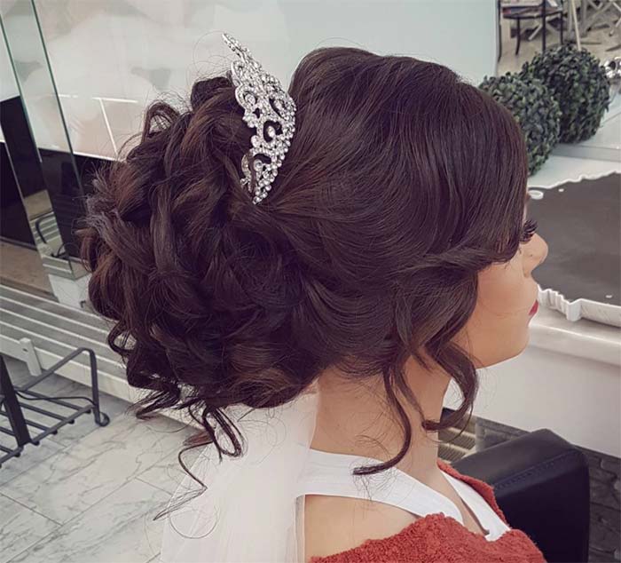 Bridal/ Wedding Updos Hairstyles: Sleek Princess Wedding Updo