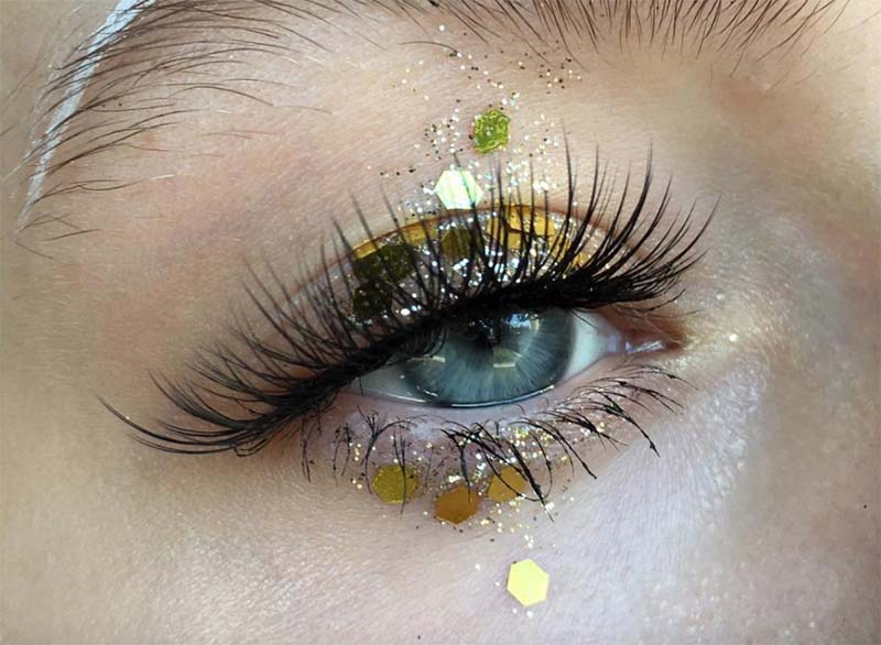 Glitter Eye Makeup Tutorial: How to Apply Glitter Eyeshadow