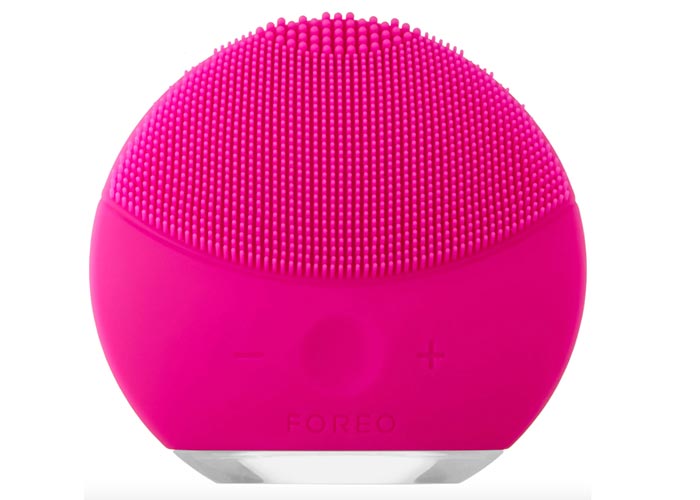 Best Facial Cleansing Brushes & Face Cleansing Pads: Foreo LUNA Mini 2