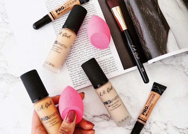 How to Use Beauty Blender The Classic Method and 14 More Ways