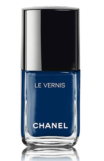 Best Blue Nail Polish Colors: Chanel Le Vernis Longwear Nail Colour in Bleu Trompeur