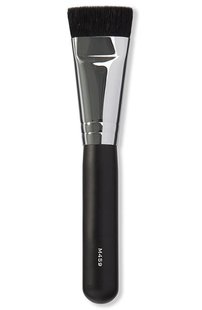 Best Makeup Brushes: Morphe M459 1 1/4'' Flat Contour Brush 