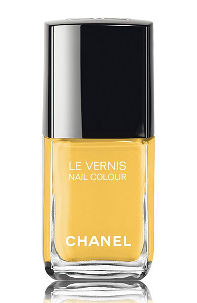 Best Summer Nail Colors: Chanel Le Vernis Longwear Nail Colour in Giallo Napoli  