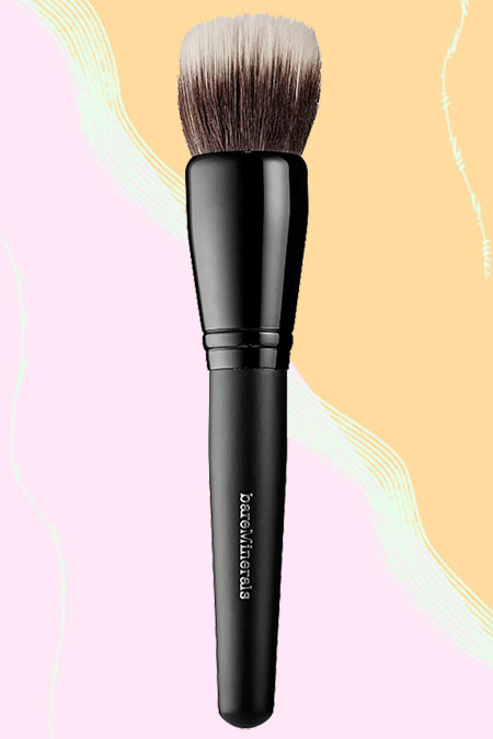 Types of Makeup Brushes: Dual-Fiber Stippling Brush