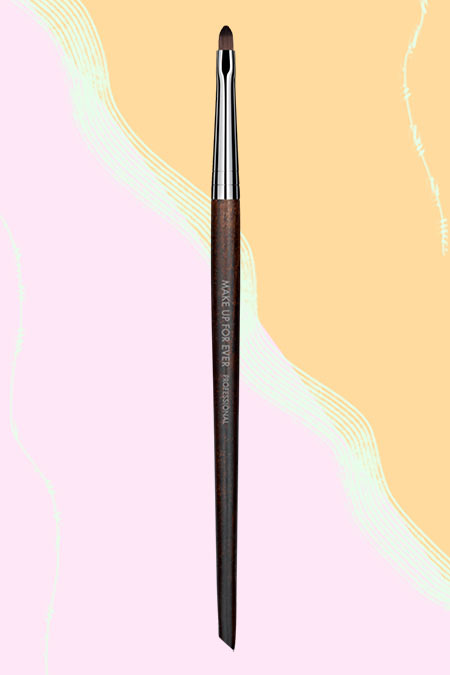 Types of Makeup Brushes: Pencil Brush