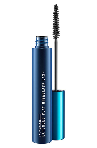 Best Makeup for Oily Skin: MAC Cosmetics Extended Play Gigablack Lash Mascara 