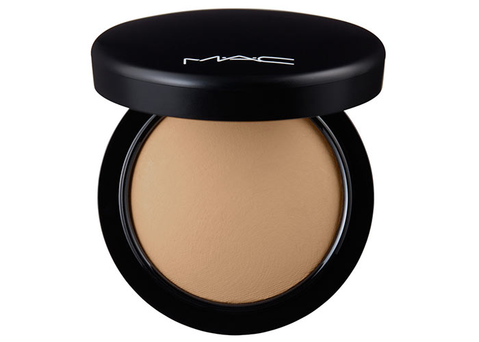 Best Makeup Products for Combination Skin: MAC Mineralize Skinfinish Natural