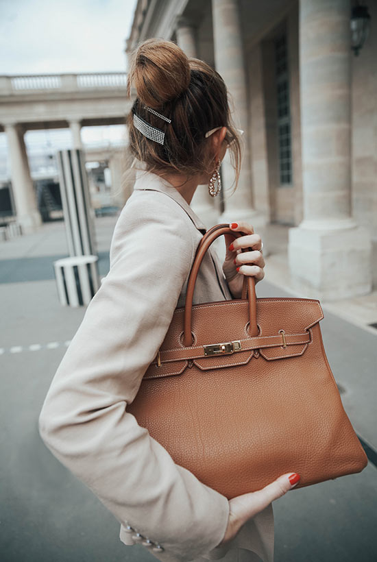 How to Choose the Best Work Bags for Office  