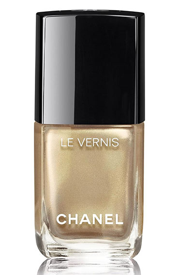 Best Nail Colors for Cut-Out Nails: Chanel Canotier