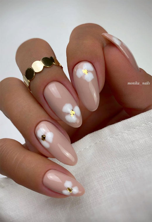 Flower Nail Designs: Pretty Flower Nails