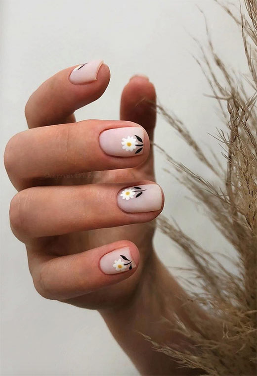 Flower Nail Designs: Pretty Flower Nails