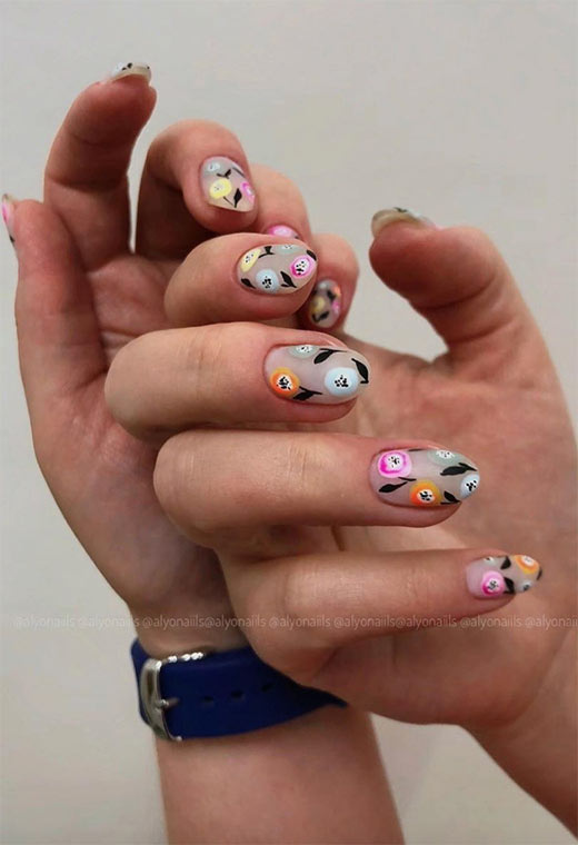 Flower Nail Designs: Pretty Flower Nails