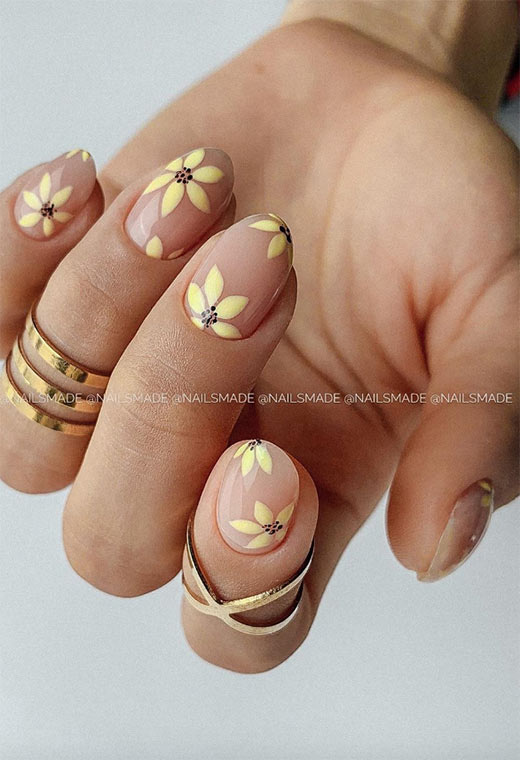 Flower Nail Designs: Pretty Flower Nails