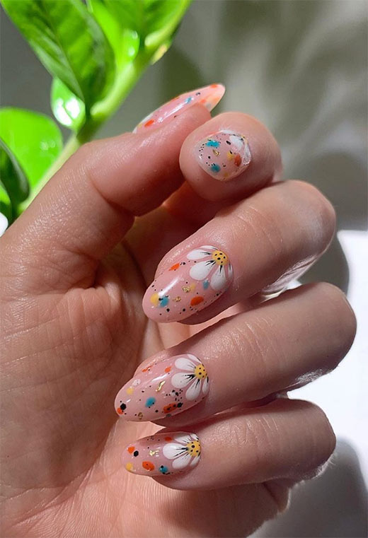 Flower Nail Designs: Pretty Flower Nails