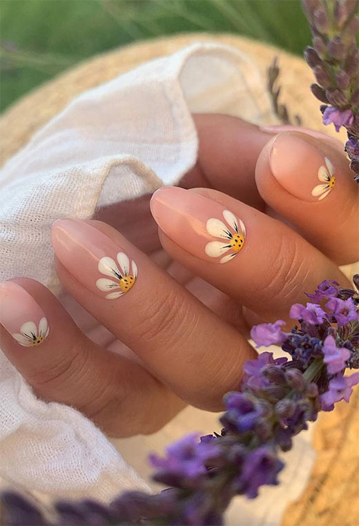 Flower Nail Designs: Pretty Flower Nails