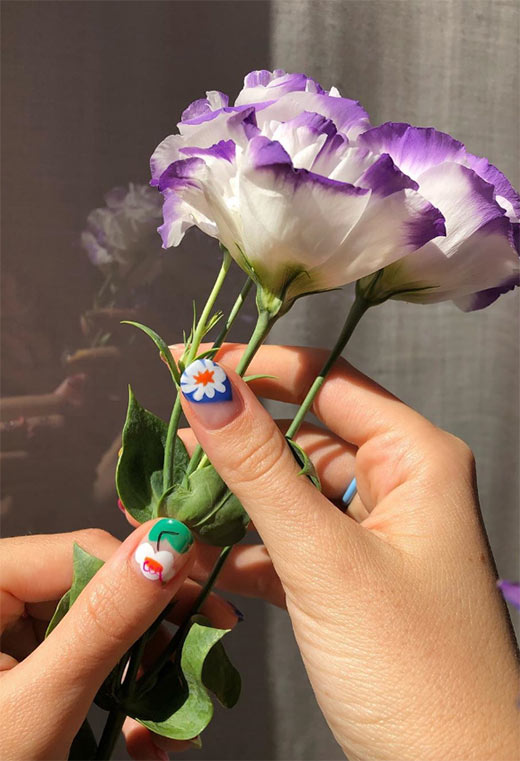 Flower Nail Designs: Pretty Flower Nails