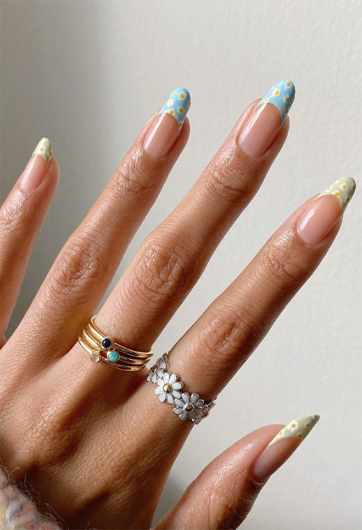 Flower Nail Designs: Pretty Flower Nails