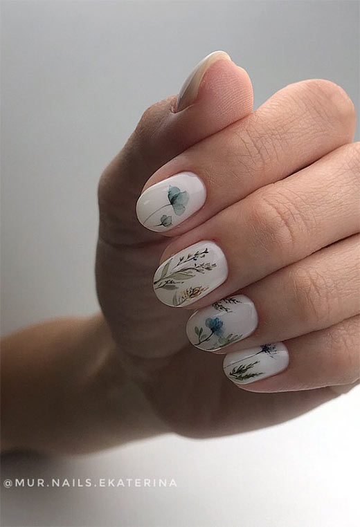 Flower Nail Designs: Pretty Flower Nails